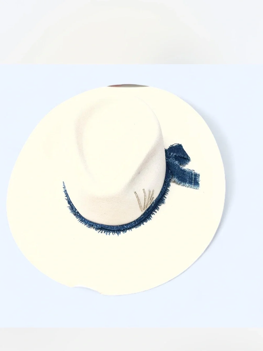 Lovely Bird Malibu Size Small Hat Like New One size Small